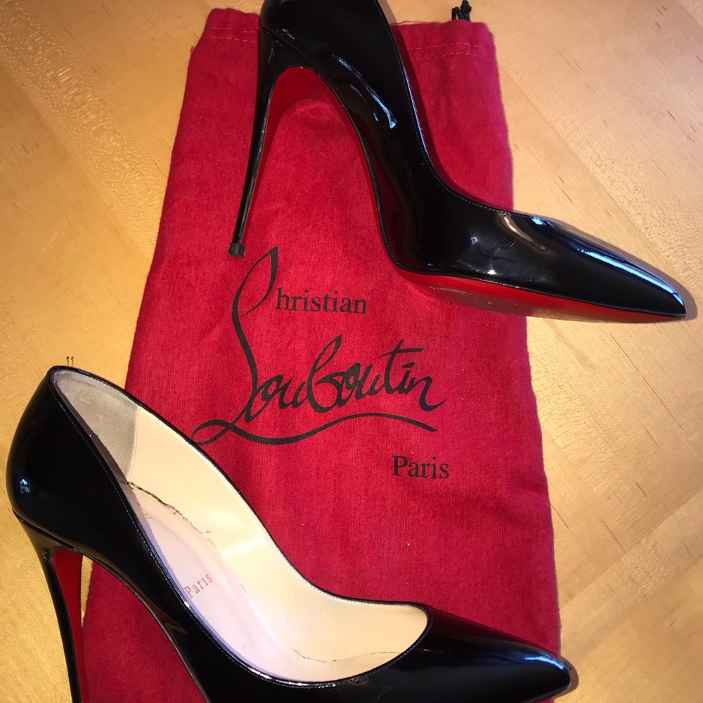 Black so kate Christian Louboutin Paris ❤️